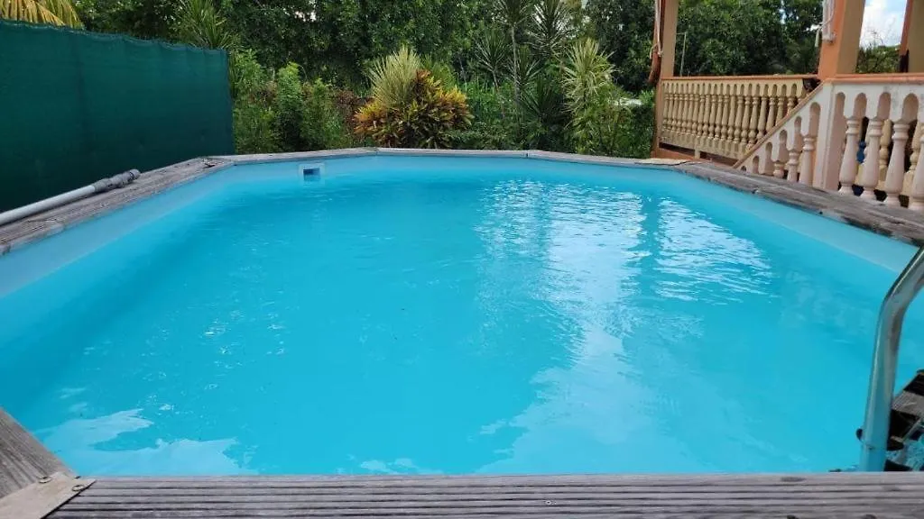 Residence Pom'Kanel Sainte-Rose 0*,